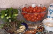 Ассорти из огурцов, помидоров и перца на зиму